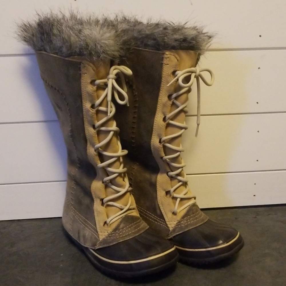 Sorel Waterproof Boots Size 6